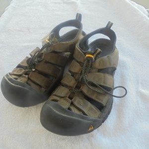 Keen Sandals Waterproof Size 9  Clean